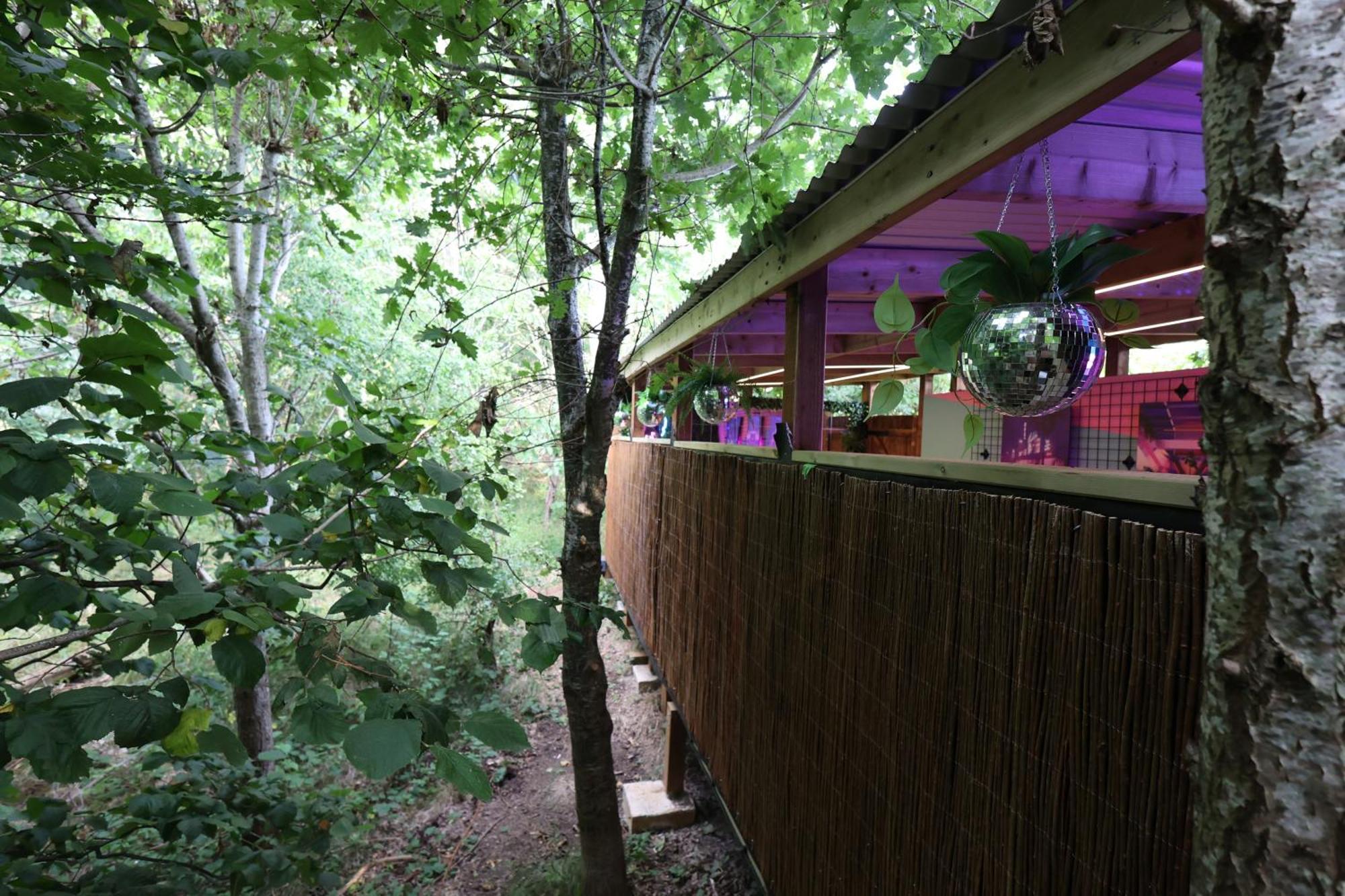 Апартаменти Ammonite Glamping Pod & Hot Tub Hungerton Екстер'єр фото